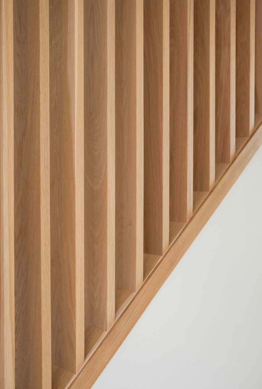 staircase-detail-natural-wood